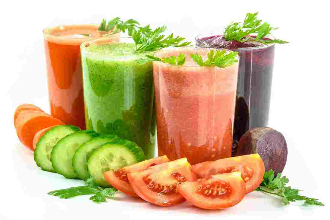 Glasses with fruit juice for healthy eating